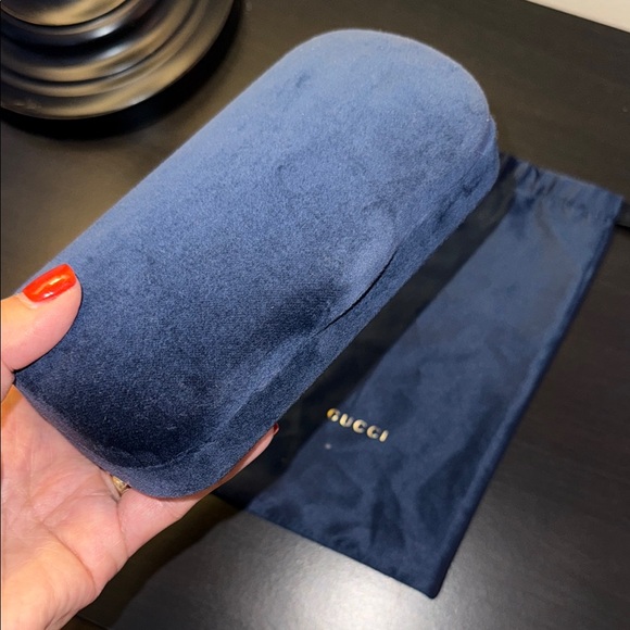 Gucci Black Luxury Sunglasses with Case, Pouch, Cloth and Pamphlets. Auth - Picture 16 of 16